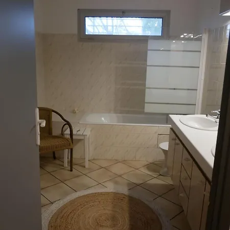Grande Maison Au Bord Du Salonique Holiday home