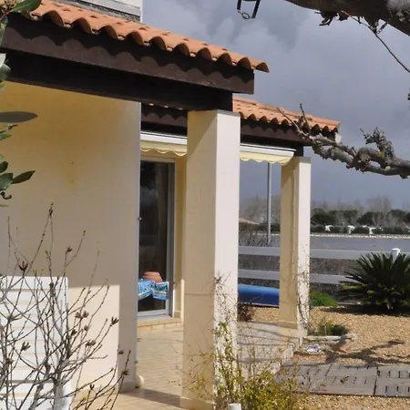 Holiday home Grande Maison Au Bord Du Salonique Le Grau-du-Roi