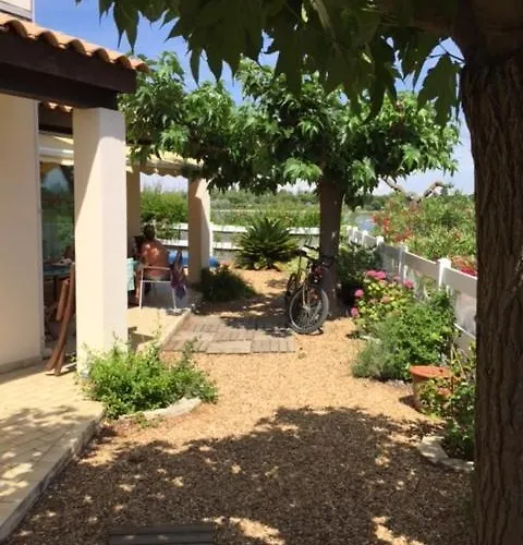 Grande Maison Au Bord Du Salonique *