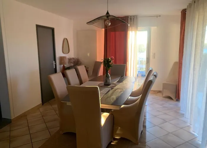 Grande Maison Au Bord Du Salonique *